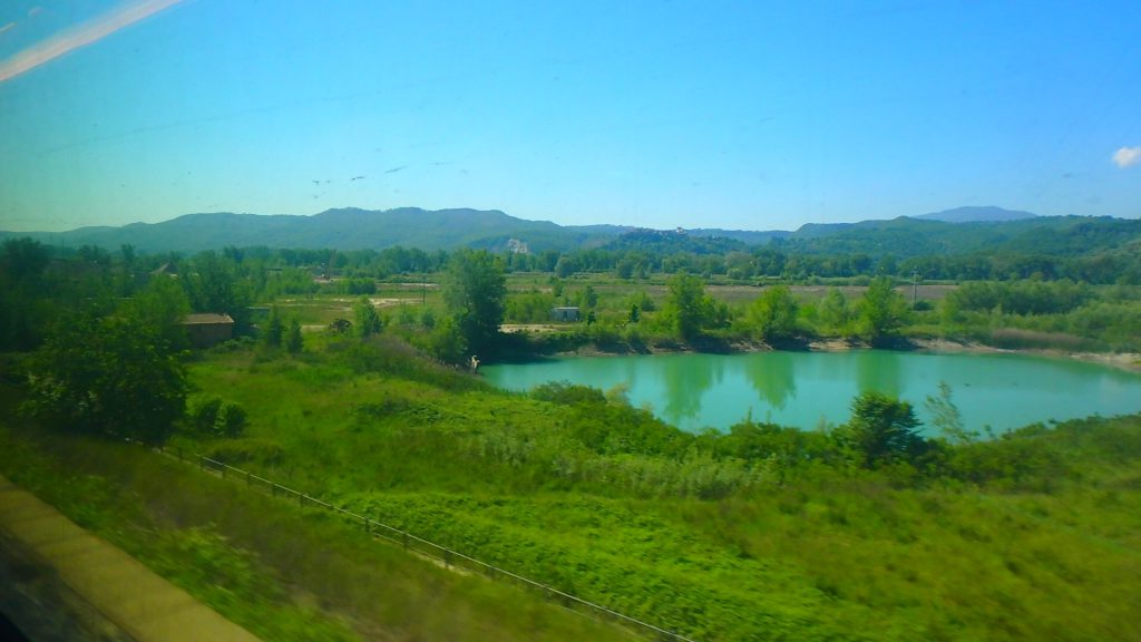 イタリア　電車で周遊旅　電車から見える景色