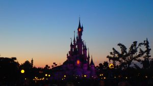 ディズニーランドパリお城と綺麗すぎる夕焼け