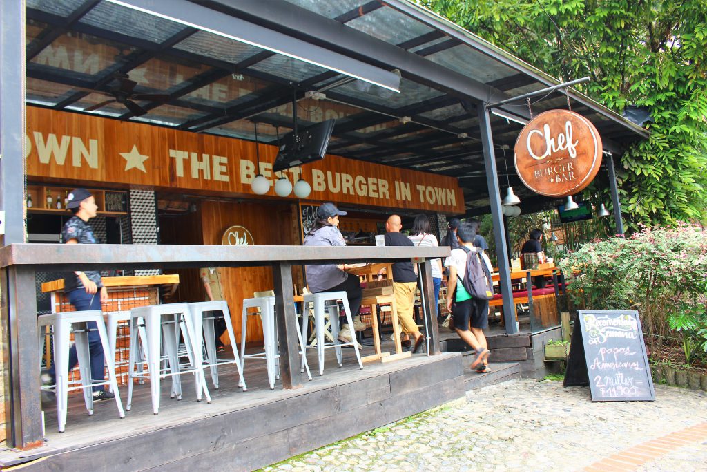 コロンビアの都市メデジンのお洒落な店Chef Burger Bar 