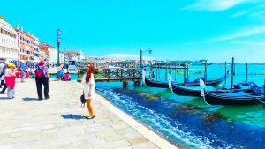冬の春夏のヨーロッパ旅行 女子の服装 イタリア・フランス