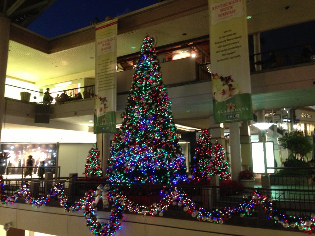 ハワイのクリスマスイルミネーション ワイキキ アラモアナ カハラ 絶景in 国内 海外旅行記