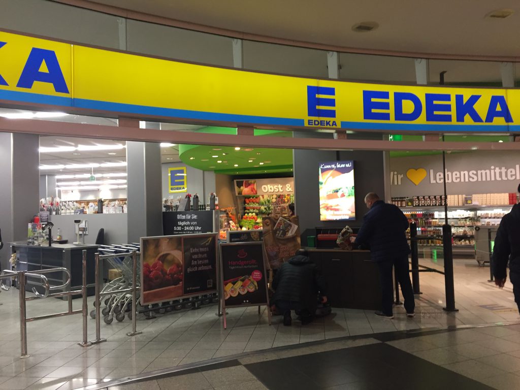 ミュンヘン空港内　スーパーマーケット