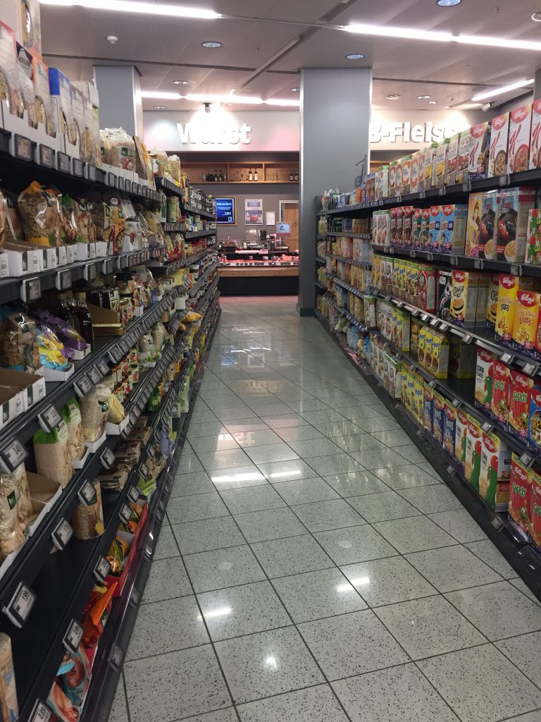 ミュンヘン　空港内　お土産　お菓子