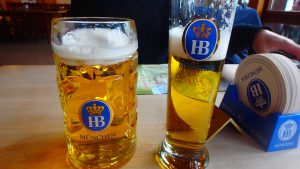 ノイシュヴァンシュタイン城近くのレストラン ドイツビール