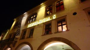 ミュンヘンの安くて美味しいレストラン　Hofbräuhaus