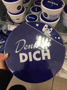 ミュンヘンの空港内スーパー　NIVEA