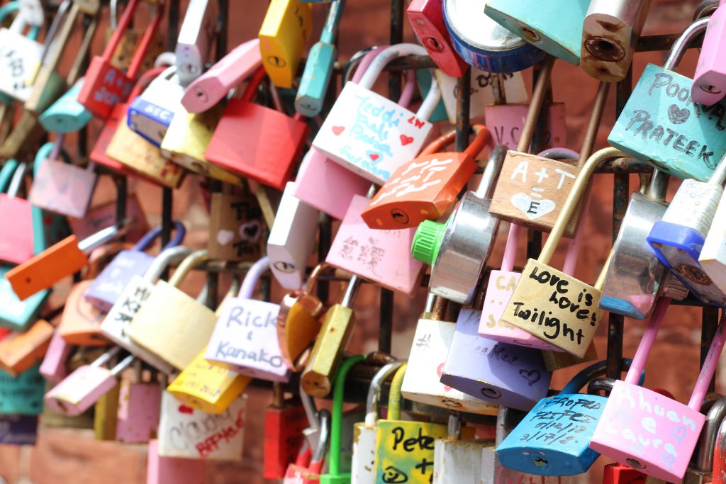 トロントのおしゃれスポット LOVE 南京錠 トロントのおしゃれスポット LOVE 南京錠