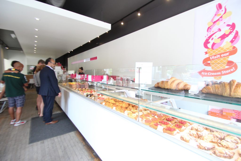 トロントでおすすめのスイーツショップ QUEEN STREET WEST トロントでおすすめのスイーツショップ QUEEN STREET WEST