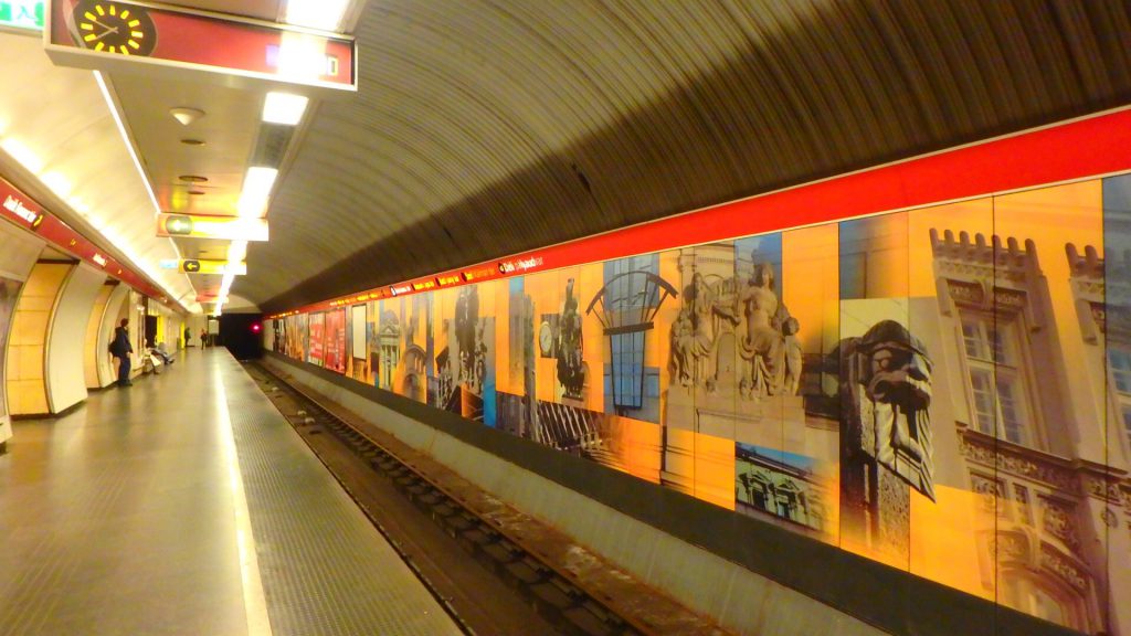 ブダペスト東駅からウィーン中央駅へ電車移動 オーストリア鉄道旅ブログ 絶景in 国内 海外旅行記