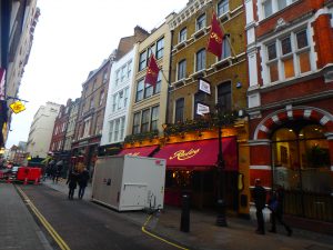 ロンドン ルールズの場所 アクセス