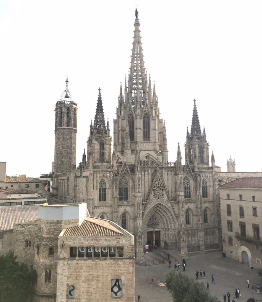 バルセロナで一番おすすめ おしゃれな絶景ホテルのバルコニーで朝食 絶景in 旅行記