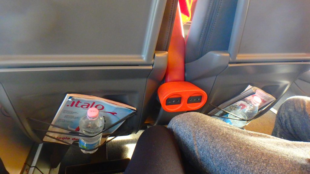イタロ　Italo　スマート　二等列車