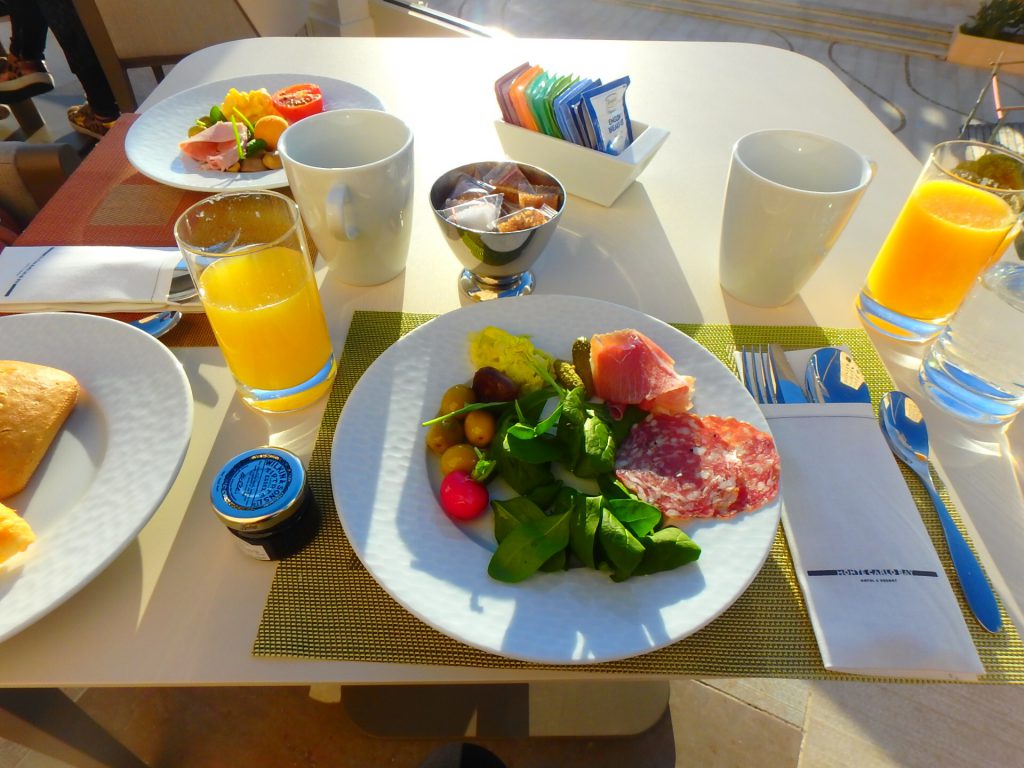 モナコ　朝食　ブログ