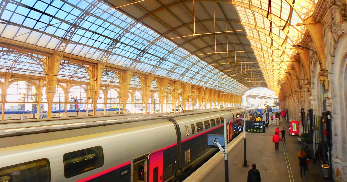 モナコからニースへ電車で移動 Gare De Monaco Nice Ville 治安に注意 絶景in 海外旅行記 モナコからニースへ電車で移動 Gare De Monaco Nice Ville 治安に注意 絶景in 海外旅行記