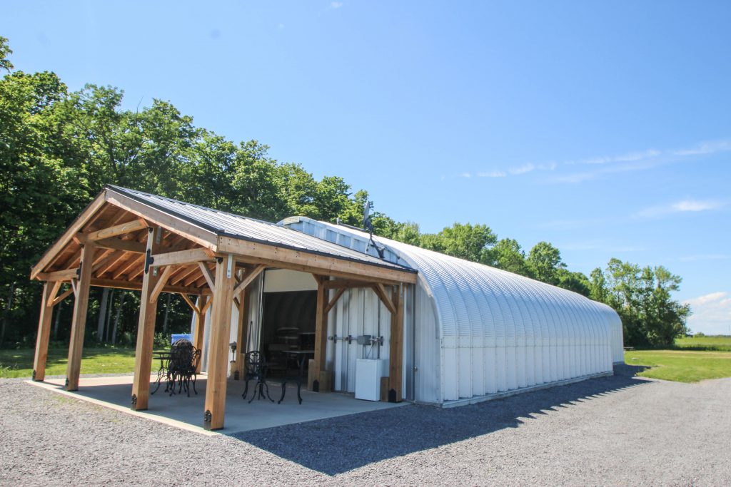カナダ　ワイン製造工場