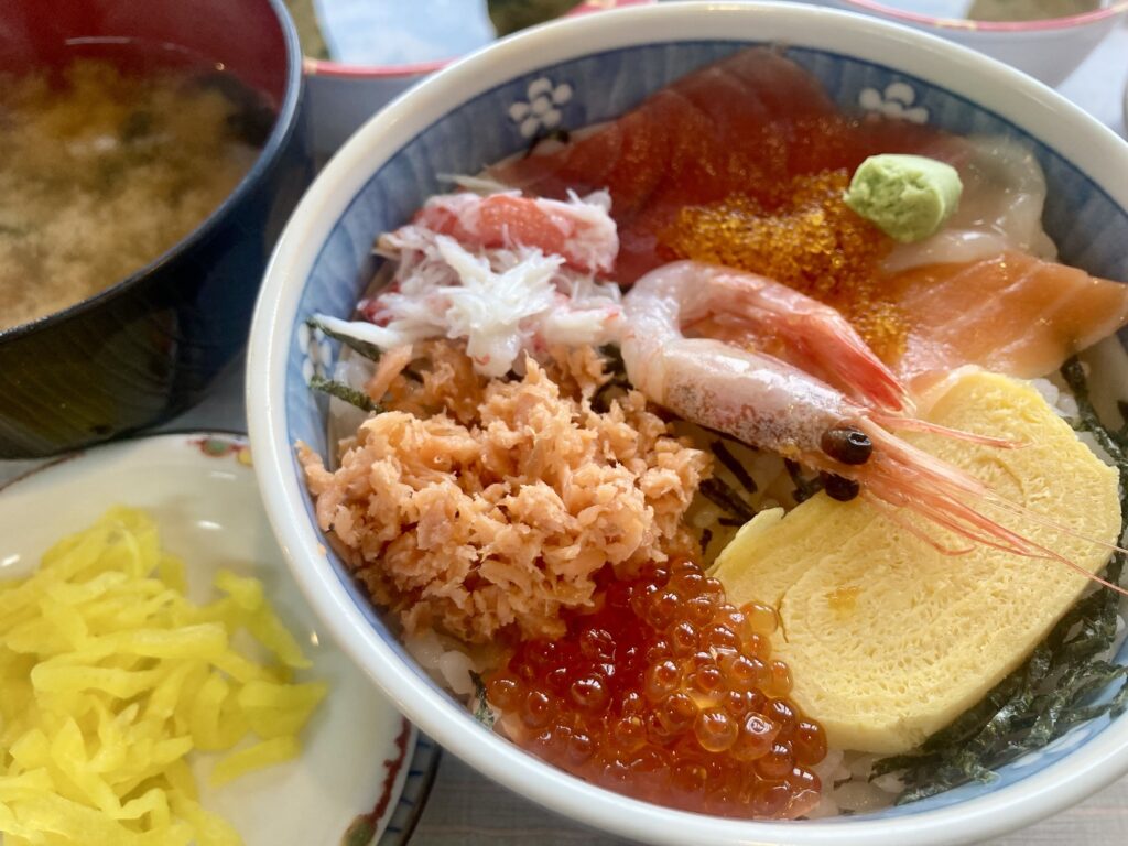 函館 朝市 海鮮丼 500円