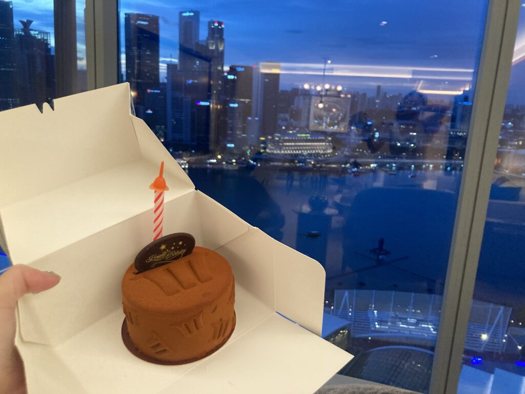 マリーナベイサンズ 誕生日ケーキ