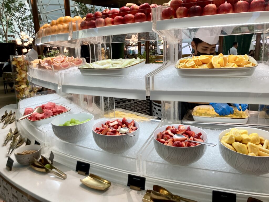 マリーナベイサンズ　朝食　フルーツ