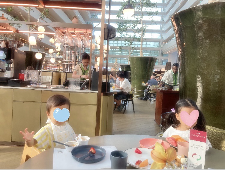 マリーナベイサンズ 朝食 子供